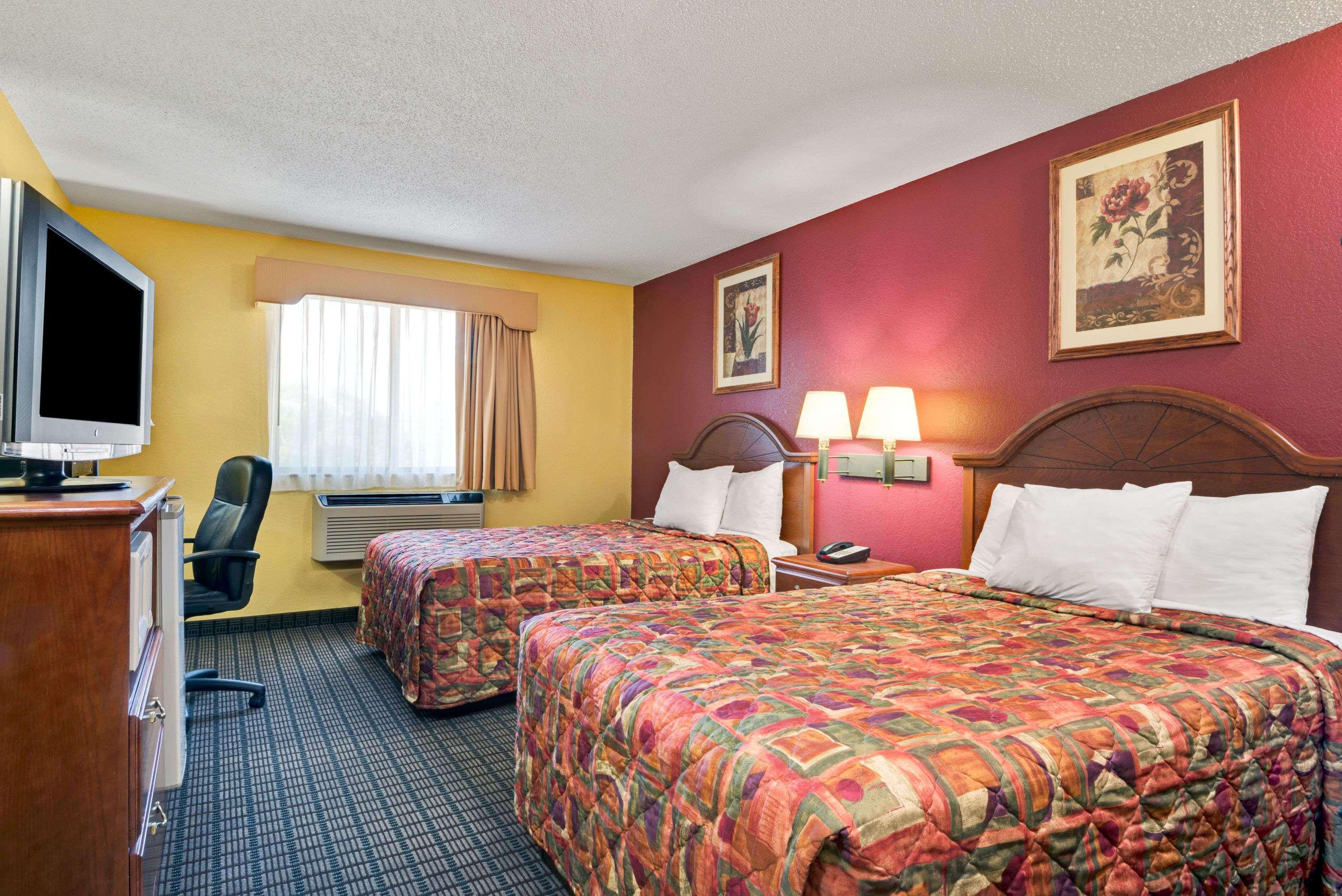 Days Inn By Wyndham Torrington Exterior foto