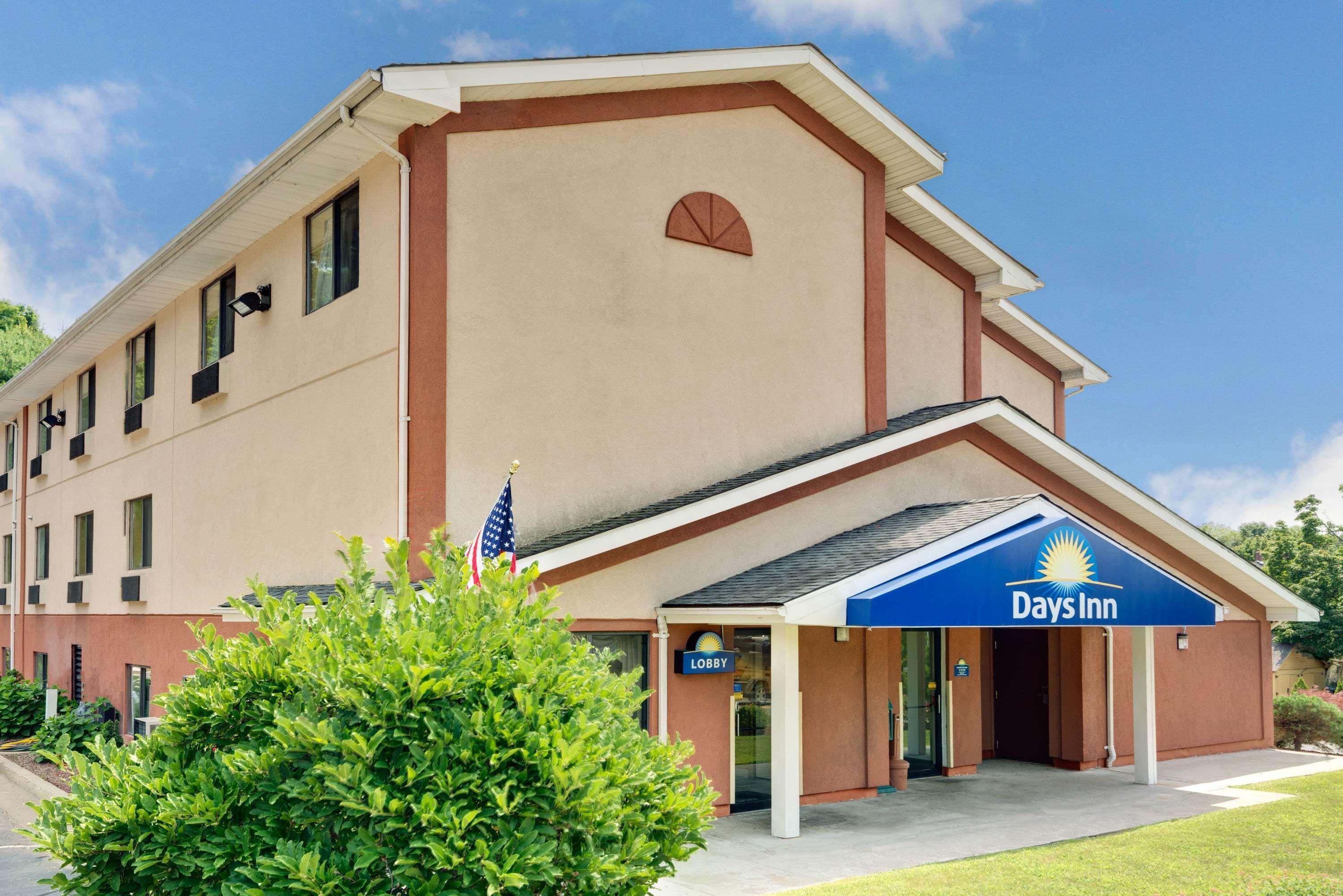 Days Inn By Wyndham Torrington Exterior foto